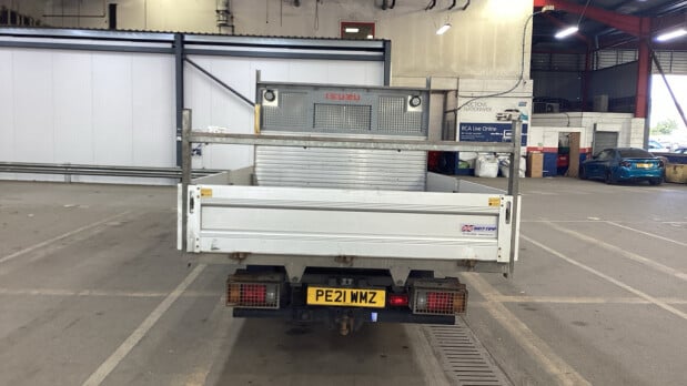 Isuzu Grafter Dropside SWB L1 N35.125S Hands-free Audio 3 Seats + Toolbox EURO 6 7