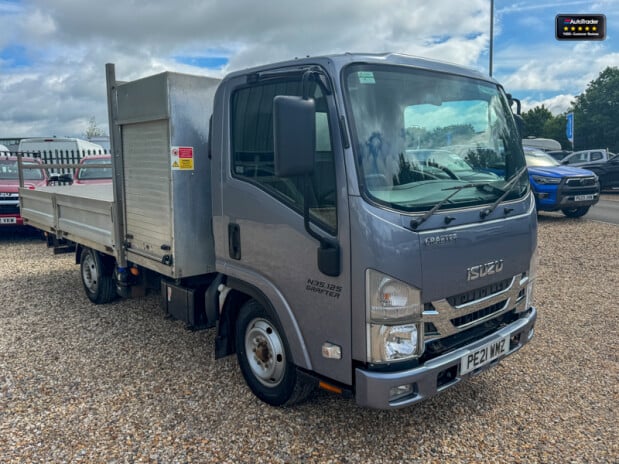 Isuzu Grafter Dropside SWB L1 N35.125S Hands-free Audio 3 Seats + Toolbox EURO 6 4