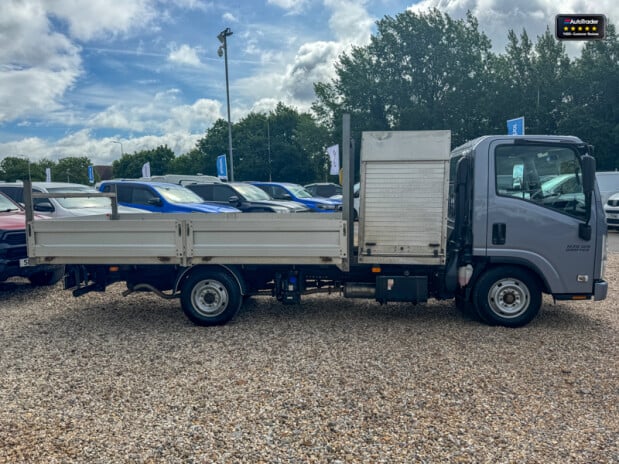 Isuzu Grafter Dropside SWB L1 N35.125S Hands-free Audio 3 Seats + Toolbox EURO 6 5