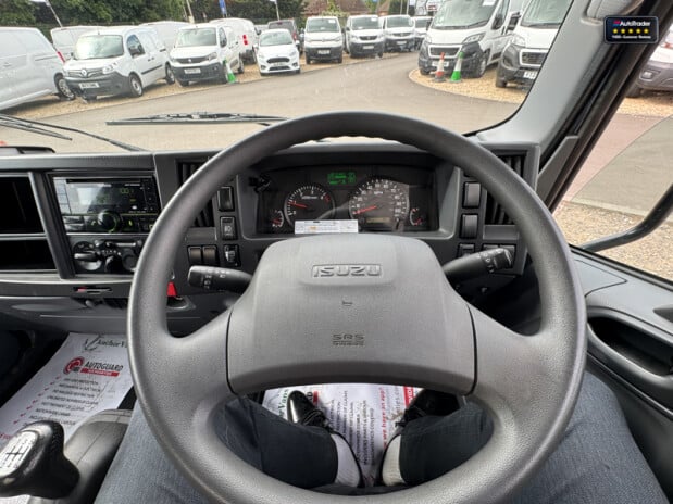 Isuzu Grafter Dropside SWB L1 N35.125S Hands-free Audio 3 Seats + Toolbox EURO 6 17