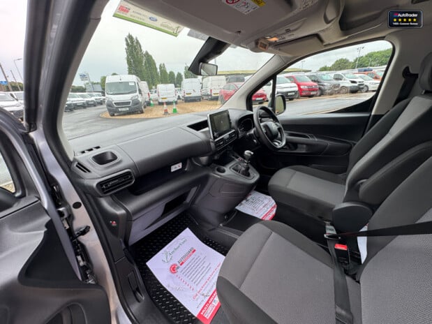 Citroen Berlingo Crew Cab [SOLD CM] LWB L2H1 850 Enterprise Pro Air Con Cam Nav Sensors EURO 14