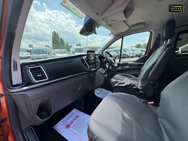 Ford Transit Custom Crew Cab [SOLD SM] AUTO SWB L1H1 320 Sport Air Con Cam Sensors EURO 6 NO VA 14