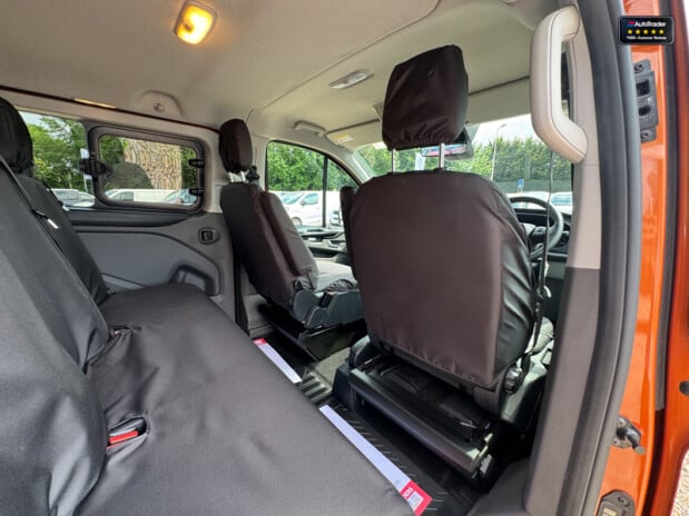 Ford Transit Custom Crew Cab [SOLD SM] AUTO SWB L1H1 320 Sport Air Con Cam Sensors EURO 6 NO VA 17