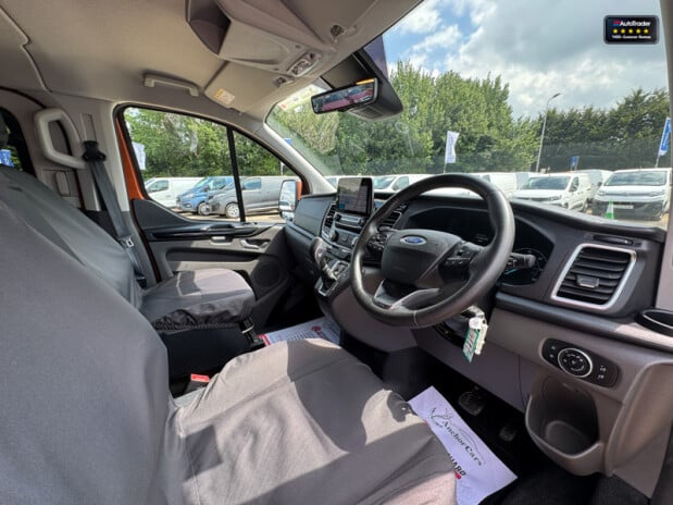 Ford Transit Custom Crew Cab [SOLD SM] AUTO SWB L1H1 320 Sport Air Con Cam Sensors EURO 6 NO VA 19