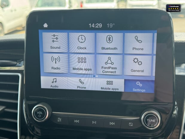 Ford Transit Custom Crew Cab [SOLD SM] AUTO SWB L1H1 320 Sport Air Con Cam Sensors EURO 6 NO VA 32