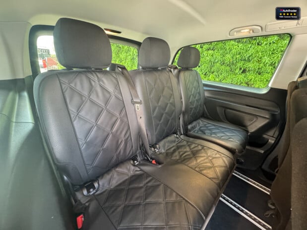 Mercedes-Benz Vito LWB L3 2.0 116 CDI SELECT Tourer 5dr G-Tronic RWD L3 Euro 6 (163 ps) 10