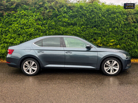 Skoda Superb 1.4 TSI ACT SE L Executive Hatchback 5dr Petrol AUTO DSG Euro 6 (150 ps) 33
