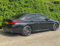 BMW 5 Series 520i MHT M Sport Saloon 4dr Petrol Hybrid Steptronic Euro 6 (s/s) (184 ps) 37