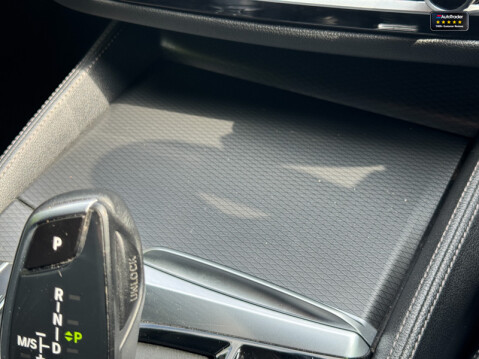 BMW 5 Series 520i MHT M Sport Saloon 4dr Petrol Hybrid Steptronic Euro 6 (s/s) (184 ps) 29