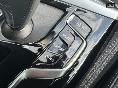 BMW 5 Series 520i MHT M Sport Saloon 4dr Petrol Hybrid Steptronic Euro 6 (s/s) (184 ps) 31