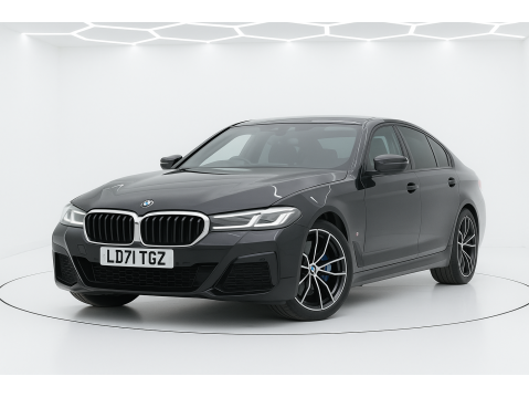 BMW 5 Series 520i MHT M Sport Saloon 4dr Petrol Hybrid Steptronic Euro 6 (s/s) (184 ps) 1