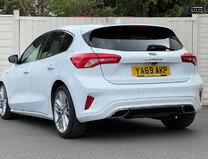 Ford Focus 1.5 EcoBlue Vignale Hatchback 5dr Diesel Auto Euro 6 (s/s) (120 ps)[Tadley] 7