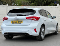 Ford Focus 1.5 EcoBlue Vignale Hatchback 5dr Diesel Auto Euro 6 (s/s) (120 ps)[Tadley] 4
