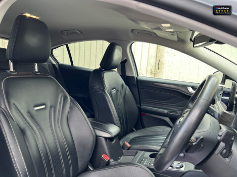 Ford Focus 1.5 EcoBlue Vignale Hatchback 5dr Diesel Auto Euro 6 (s/s) (120 ps)[Tadley] 19