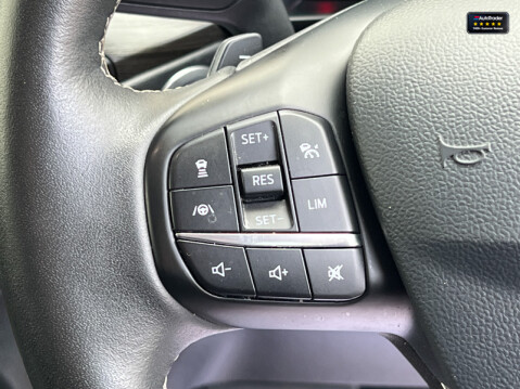 Ford Focus 1.5 EcoBlue Vignale Hatchback 5dr Diesel Auto Euro 6 (s/s) (120 ps)[Tadley] 22