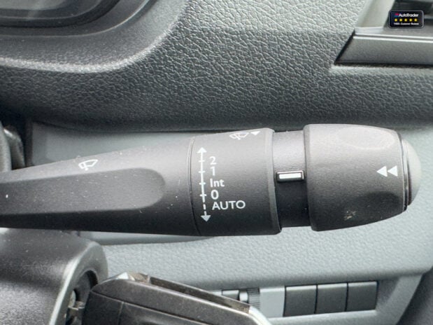 Vauxhall Vivaro SWB L1H1 Low Roof F3100 Dynamic Air Con Sensors EURO 6 20
