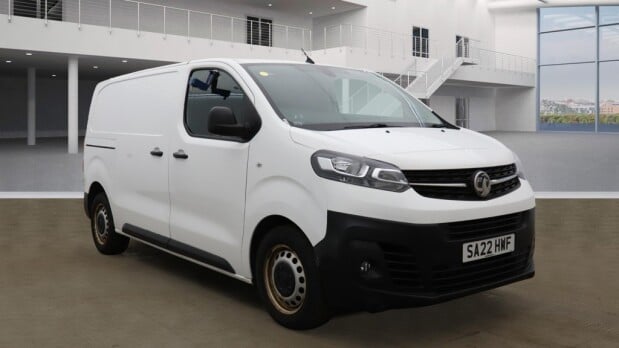 Vauxhall Vivaro SWB L1H1 Low Roof F3100 Dynamic Air Con Sensors EURO 6 2