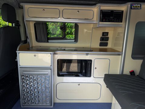 Ford Tourneo Custom Titanium Camper Pop Top Rock and Roll Bed Kitchen Sink 7