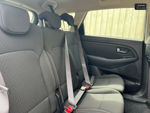 Kia Carens 1.6 GDi 2 MPV 5dr Petrol Manual Euro 6 (s/s) (133 bhp)[Tadley] 12