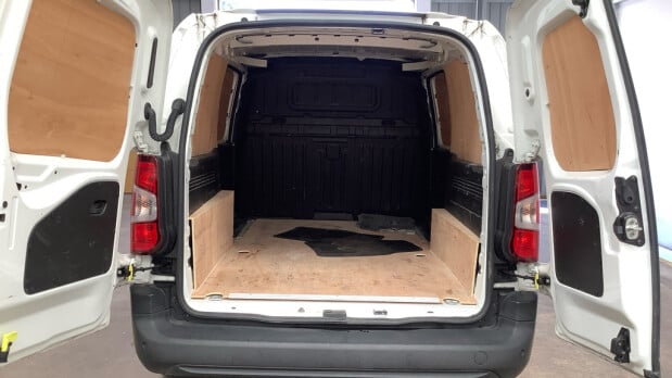 Vauxhall Combo LWB L2H1 2300 Dynamic Air Con Sensors EURO 6 NO VAT 5