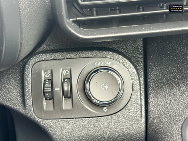 Vauxhall Combo LWB L2H1 2300 (SOLD CM) Dynamic Air Con Sensors EURO 6 NO VAT 22