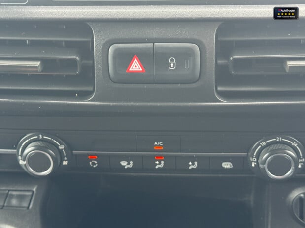 Vauxhall Combo LWB L2H1 2300 (SOLD CM) Dynamic Air Con Sensors EURO 6 NO VAT 30