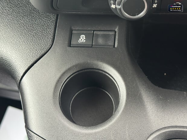 Vauxhall Combo LWB L2H1 2300 (SOLD CM) Dynamic Air Con Sensors EURO 6 NO VAT 31