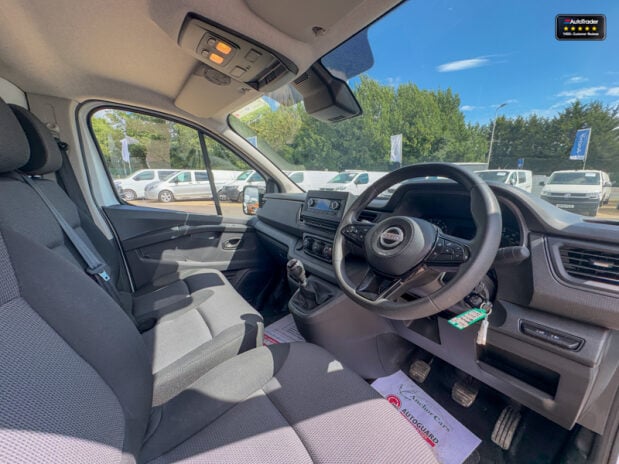 Nissan Primastar LWB L2H1 Dci Visia 2.0 dCi 30 Euro 6 (s/s) (110 ps) 6 SPEED 15