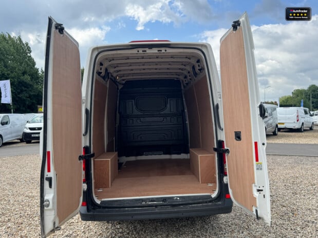 Volkswagen Crafter AIR CON! MWB L2H2 High Roof Cr35 Tdi Startline AIR CON! EURO 6 8