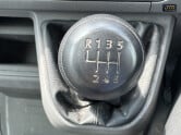 Volkswagen Crafter AIR CON! MWB L2H2 High Roof Cr35 Tdi Startline AIR CON! EURO 6 32