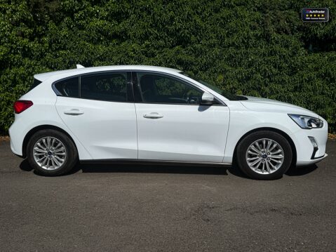 Ford Focus (Sold) 1.0T EcoBoost Titanium Hatchback 5dr Petrol Auto Euro 6 (s/s) (125 p 29