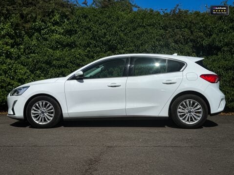 Ford Focus (Sold) 1.0T EcoBoost Titanium Hatchback 5dr Petrol Auto Euro 6 (s/s) (125 p 5