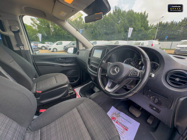 Mercedes-Benz Vito AUTO CrewCab LWB L2 119 Bluetec Sport 5 Seat Sony 19