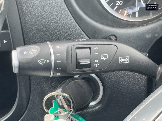 Mercedes-Benz Vito AUTO CrewCab LWB L2 119 Bluetec Sport 5 Seat Sony 24