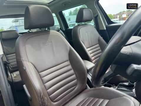 Skoda Yeti Outdoor 2.0 TDI Laurin & Klement Outdoor 5dr Diesel DSG 4WD Euro 6 (s/s) (150 ps) 10