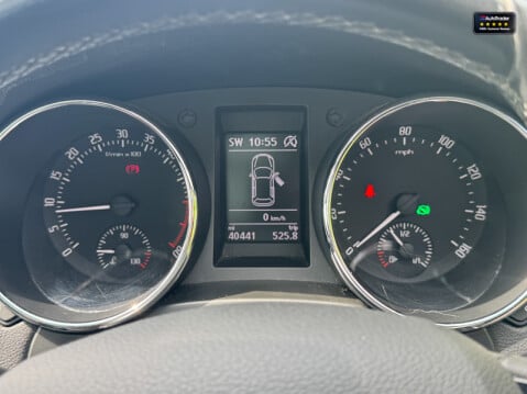Skoda Yeti Outdoor 2.0 TDI Laurin & Klement Outdoor 5dr Diesel DSG 4WD Euro 6 (s/s) (150 ps) 17