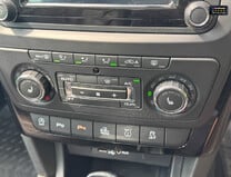 Skoda Yeti Outdoor 2.0 TDI Laurin & Klement Outdoor 5dr Diesel DSG 4WD Euro 6 (s/s) (150 ps) 25