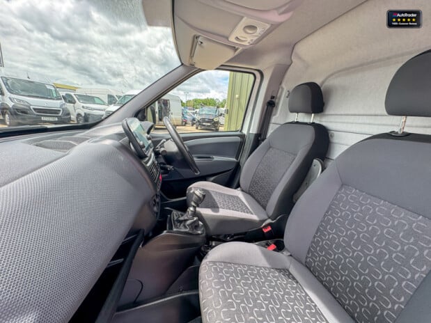 Fiat Doblo SWB L1H1 Low Roof 16V Tecnico Multijet Ii Air Con 13