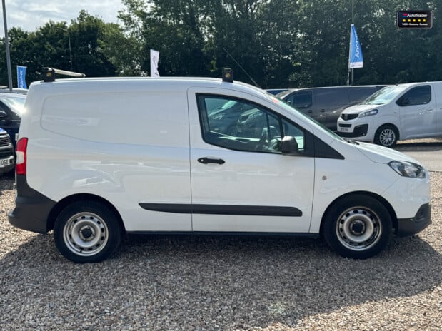 Ford Transit Courier SWB L1H1 Low Roof Base Side Door Bluetooth EURO 6 5