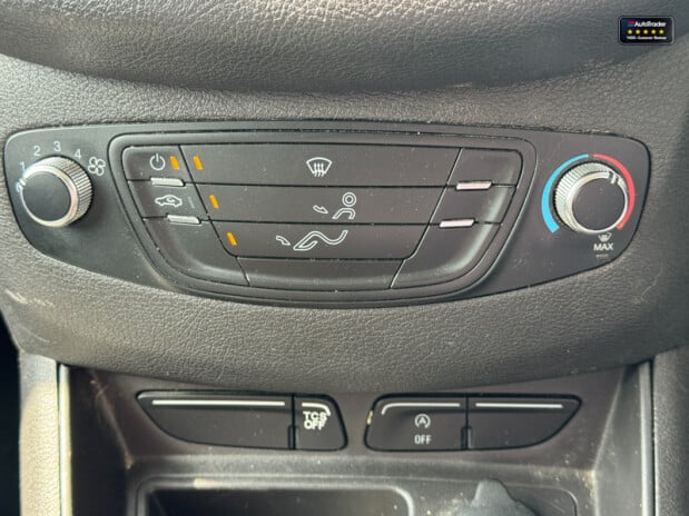 Ford Transit Courier SWB L1H1 Low Roof Base Side Door Bluetooth EURO 6 25
