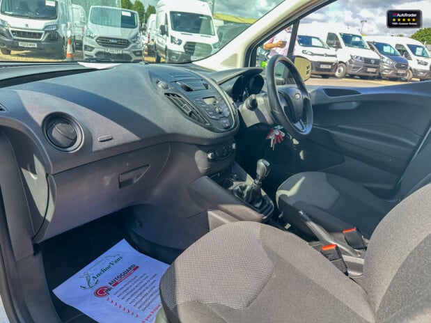 Ford Transit Courier SWB L1H1 [SOLD SM] Low Roof Base Side Door Bluetooth EURO 6 9