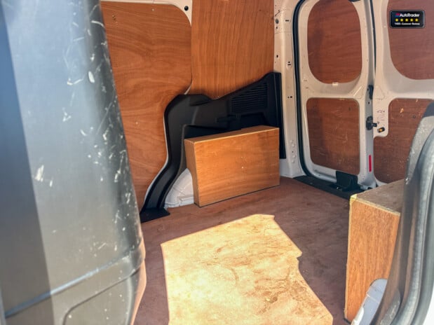 Ford Transit Courier SWB L1H1 [SOLD SM] Low Roof Base Side Door Bluetooth EURO 6 11