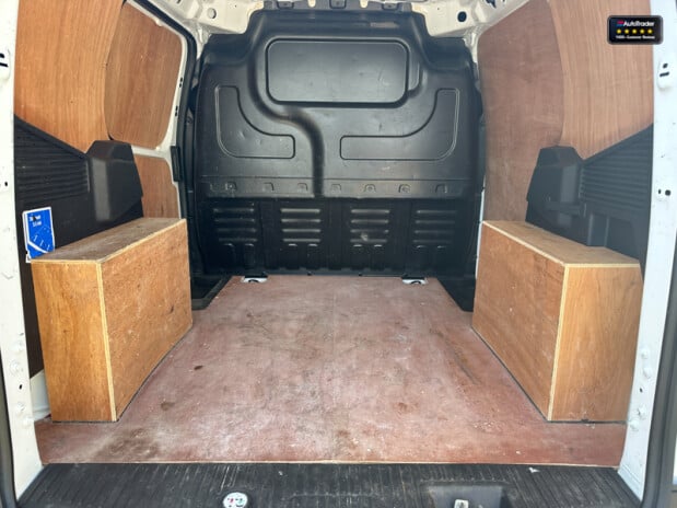 Ford Transit Courier SWB L1H1 [SOLD SM] Low Roof Base Side Door Bluetooth EURO 6 12