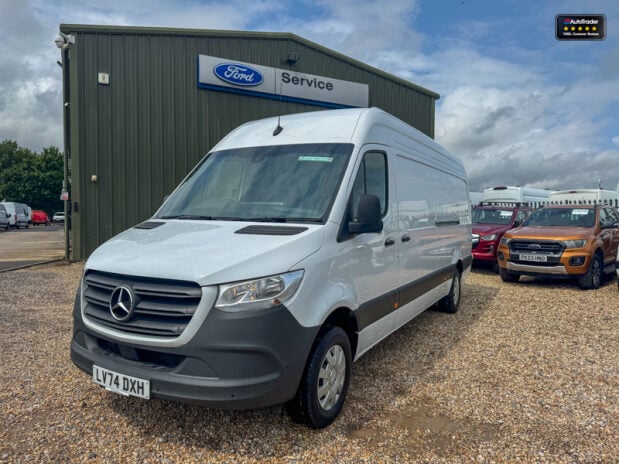 Mercedes-Benz Sprinter LWB L3H2 Medium Roof 315 Cdi Premium 150ps Cruise Sensors EURO 6 2