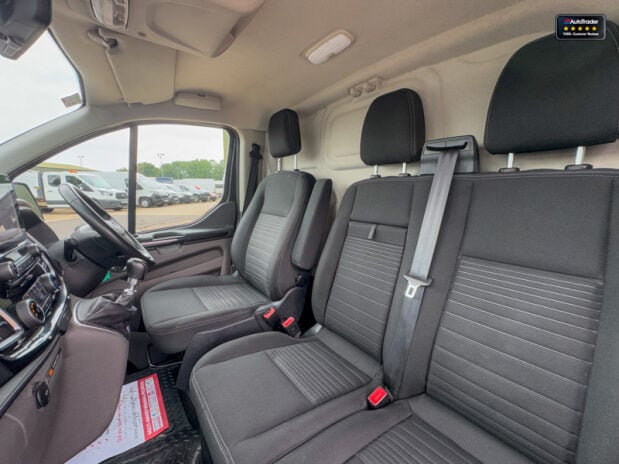 Ford Transit Custom SWB L1H1 280 Limited 130ps Ecoblue Alloys Air Con Sensors Cruise EURO 6 13