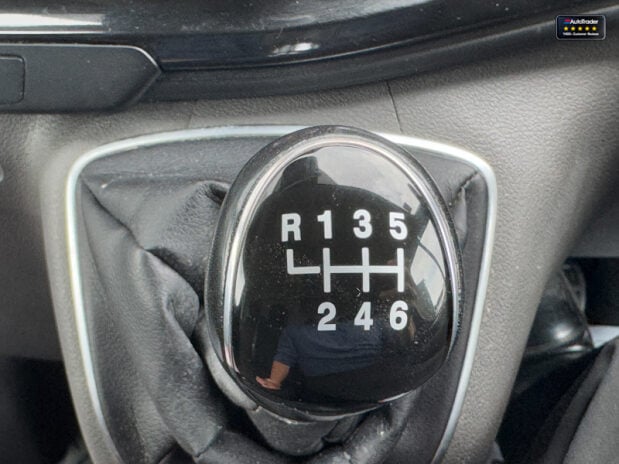 Ford Transit Custom SWB L1H1 280 Limited 130ps Ecoblue Alloys Air Con Sensors Cruise EURO 6 34