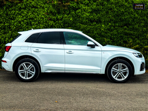 Audi Q5 2.0 TDI 40 S line SUV 5dr Diesel S Tronic quattro Euro 6 (s/s) (204 ps) 4
