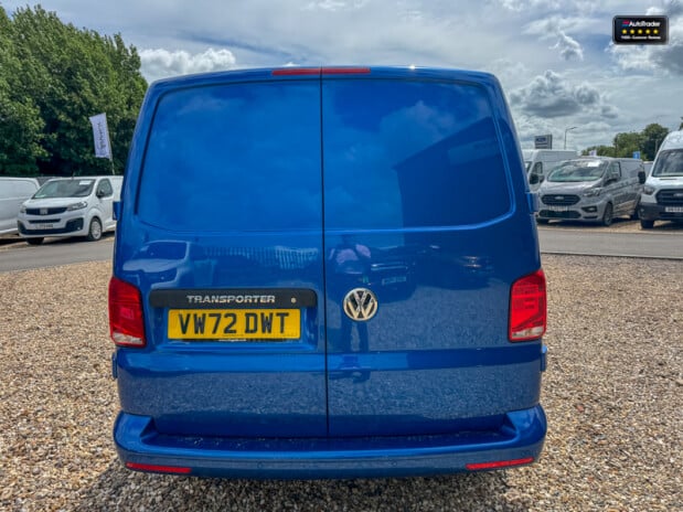 Volkswagen Transporter AUTO SWB L1H1 T28 Tdi FWD Highline Alloys Air Sensors Cruise EURO 6 7