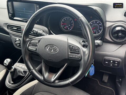 Hyundai i10 1.0 SE Connect Hatchback 5dr Petrol Manual Euro 6 (s/s) (67 ps) 11