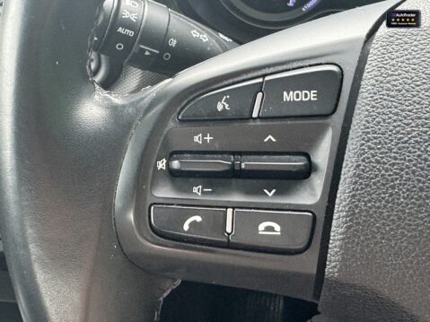 Hyundai i10 1.0 SE Connect Hatchback 5dr Petrol Manual Euro 6 (s/s) (67 ps) 12